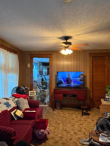 527 Olive Street, Carthage, MO 64836