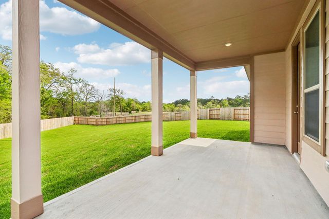 710 Appaloosa Meadow Drive, Magnolia, TX 77354