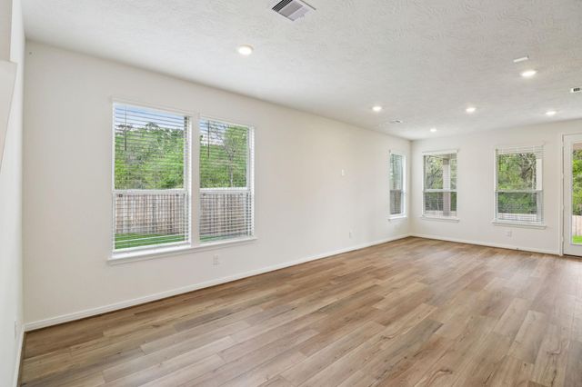 710 Appaloosa Meadow Drive, Magnolia, TX 77354
