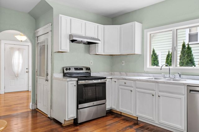 51 Francis Ave, Holyoke, MA 01040