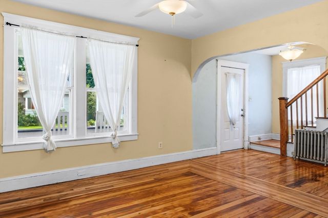 51 Francis Ave, Holyoke, MA 01040