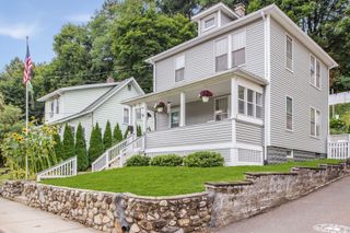 51 Francis Ave, Holyoke, MA 01040