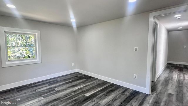 5241 MAIN ST, Stephens City, VA 22655