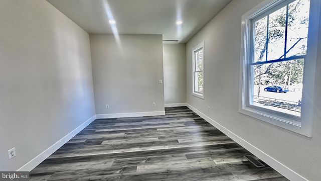 5241 MAIN ST, Stephens City, VA 22655