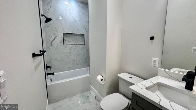 5241 MAIN ST, Stephens City, VA 22655