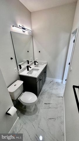 5241 MAIN ST, Stephens City, VA 22655