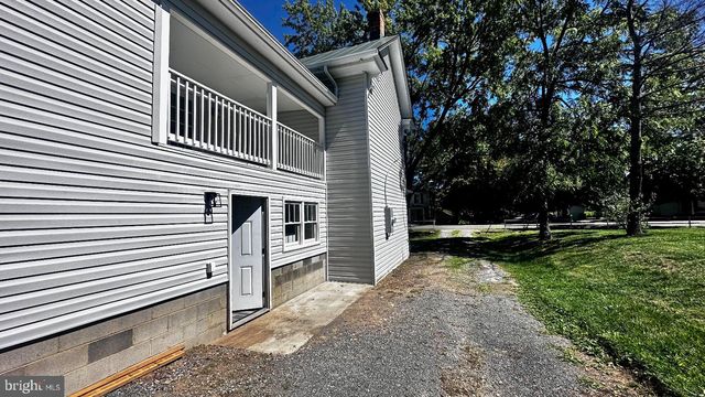 5241 MAIN ST, Stephens City, VA 22655