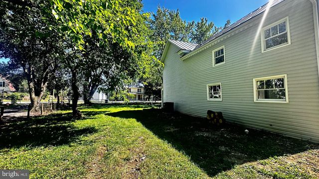 5241 MAIN ST, Stephens City, VA 22655