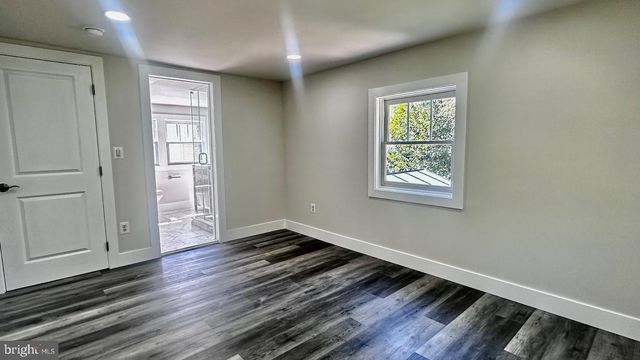 5241 MAIN ST, Stephens City, VA 22655