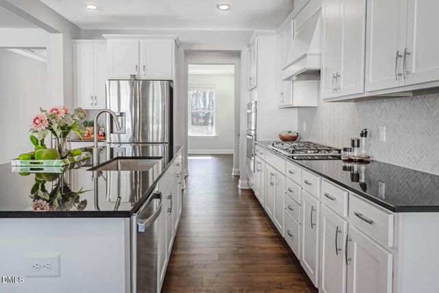 336 Faxton Way, Holly Springs, NC 27540