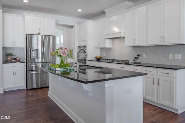 336 Faxton Way, Holly Springs, NC 27540