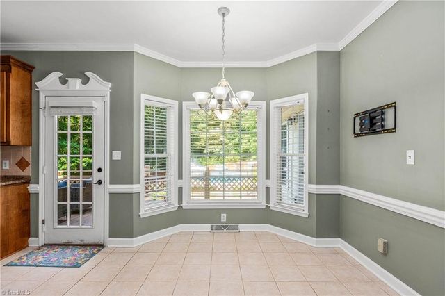 604 Doe Run Drive, Kernersville, NC 27284