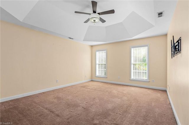 604 Doe Run Drive, Kernersville, NC 27284