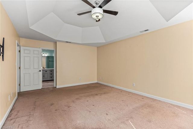 604 Doe Run Drive, Kernersville, NC 27284