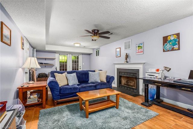 604 Doe Run Drive, Kernersville, NC 27284