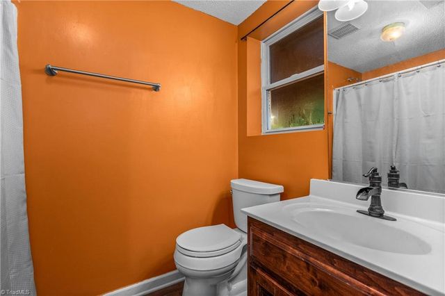 604 Doe Run Drive, Kernersville, NC 27284