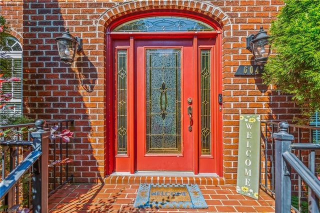 604 Doe Run Drive, Kernersville, NC 27284