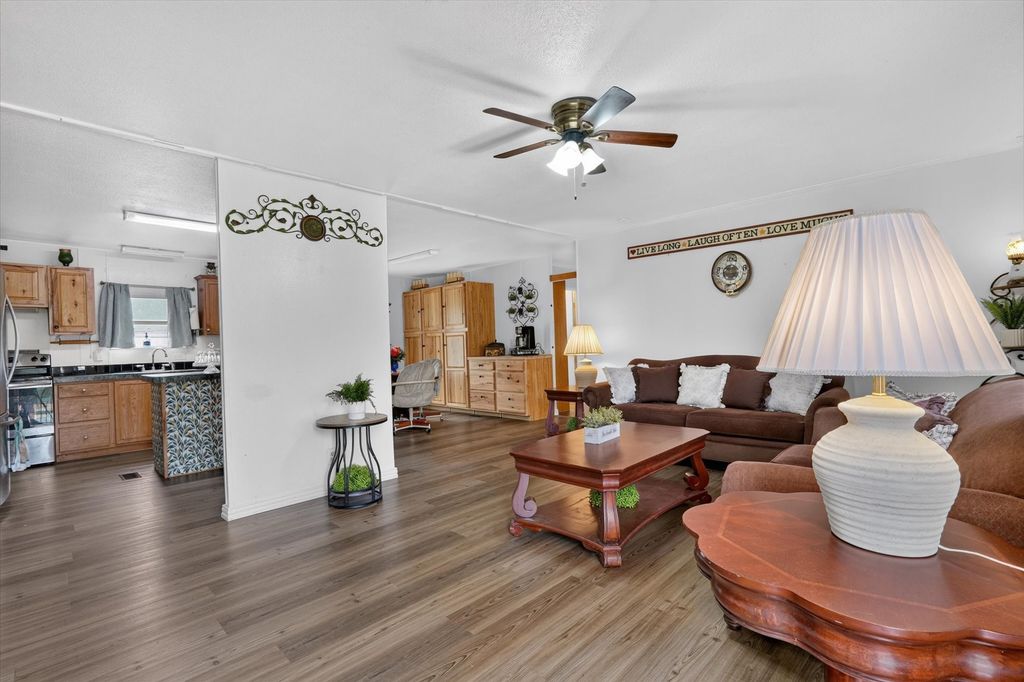 2032 Dorothy Drive, Burleson, TX 76028 — photo 5