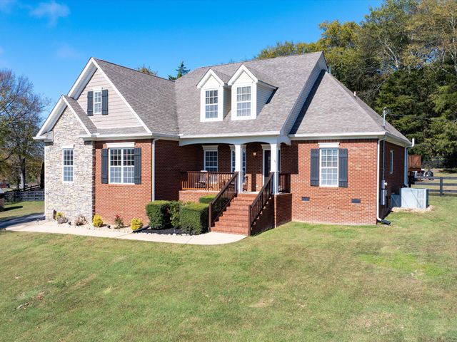 1363 Standing Stone Cir, Columbia, TN 38401