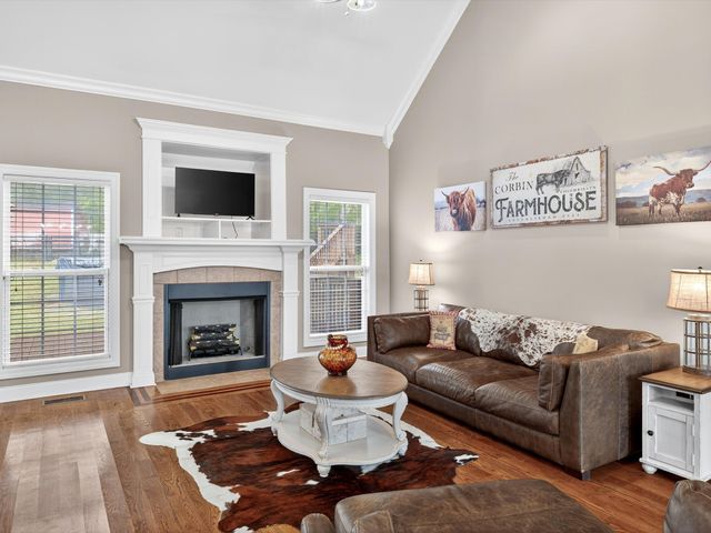 1363 Standing Stone Cir, Columbia, TN 38401