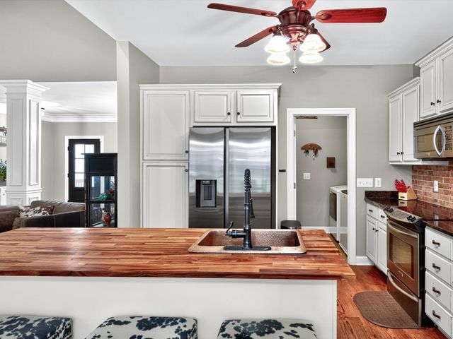 1363 Standing Stone Cir, Columbia, TN 38401