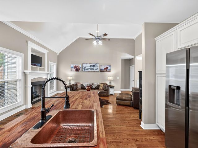 1363 Standing Stone Cir, Columbia, TN 38401