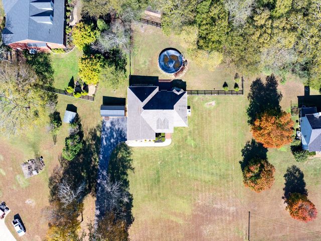 1363 Standing Stone Cir, Columbia, TN 38401