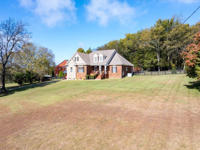 1363 Standing Stone Cir, Columbia, TN 38401