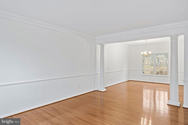 20129 BOXWOOD PL, Ashburn, VA 20147