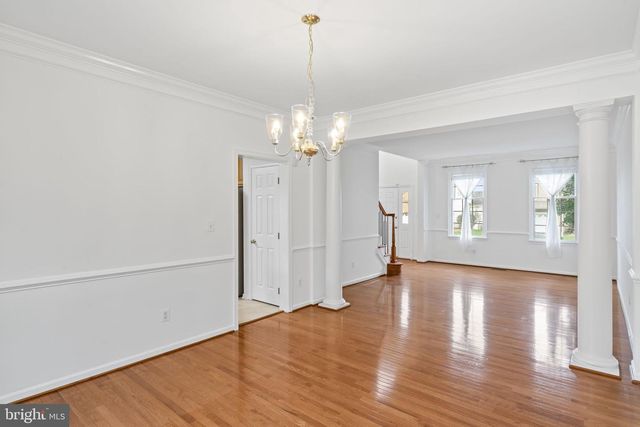 20129 BOXWOOD PL, Ashburn, VA 20147