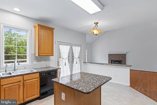 20129 BOXWOOD PL, Ashburn, VA 20147