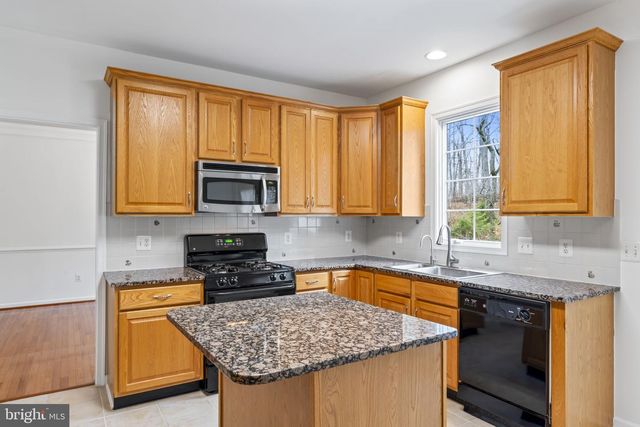 20129 BOXWOOD PL, Ashburn, VA 20147