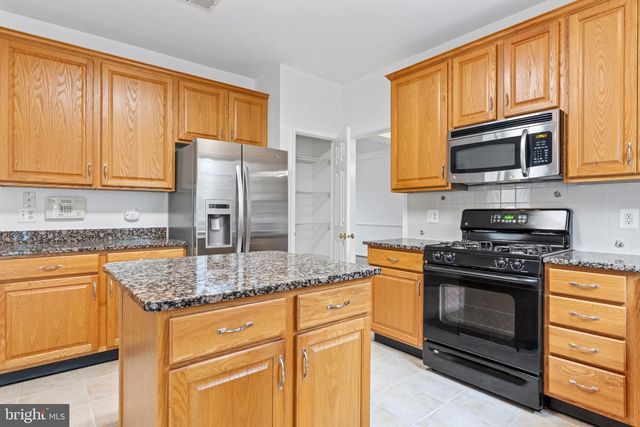 20129 BOXWOOD PL, Ashburn, VA 20147