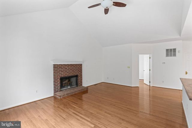 20129 BOXWOOD PL, Ashburn, VA 20147