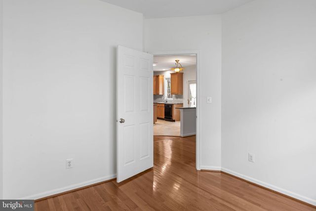 20129 BOXWOOD PL, Ashburn, VA 20147