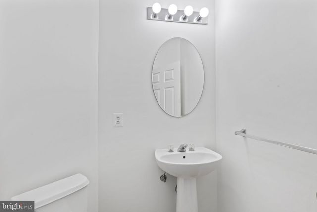 20129 BOXWOOD PL, Ashburn, VA 20147