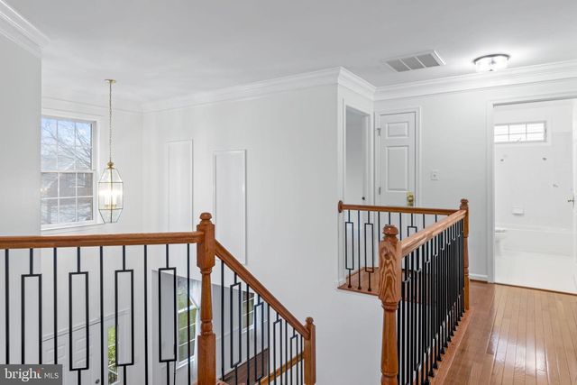 20129 BOXWOOD PL, Ashburn, VA 20147