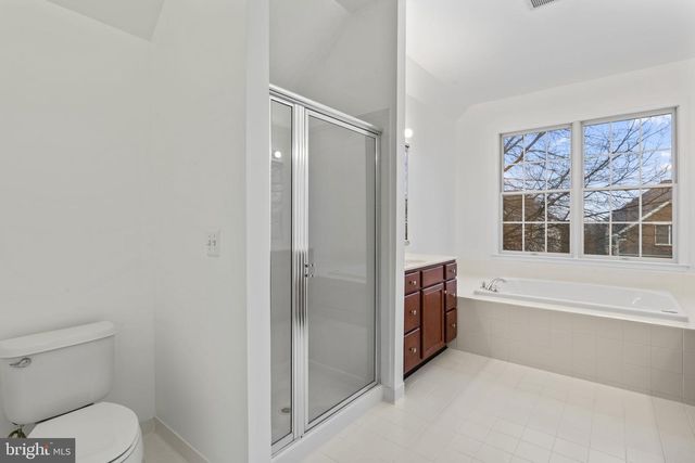 20129 BOXWOOD PL, Ashburn, VA 20147