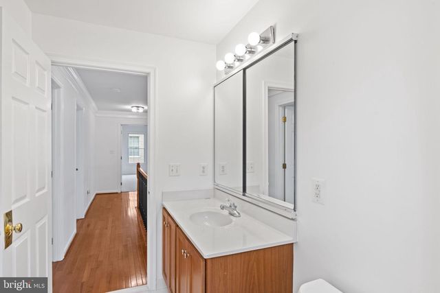 20129 BOXWOOD PL, Ashburn, VA 20147