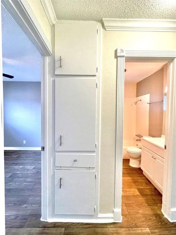10011 Quail Valley BLVD B, Austin, TX 78758