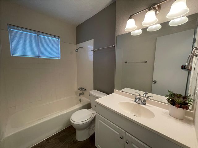 10011 Quail Valley BLVD B, Austin, TX 78758