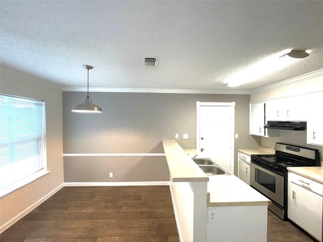10011 Quail Valley BLVD B, Austin, TX 78758