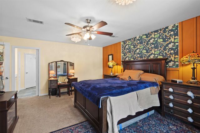 200 Old Bridge Lake, Houston, TX 77069