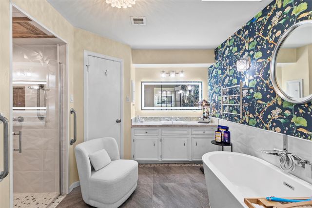 200 Old Bridge Lake, Houston, TX 77069
