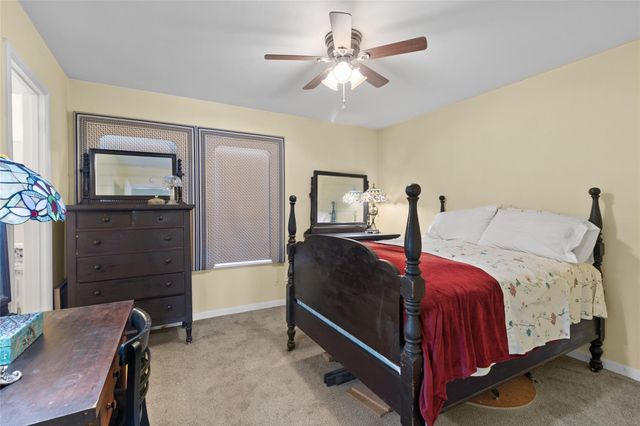 200 Old Bridge Lake, Houston, TX 77069