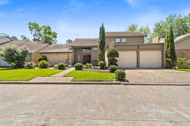 200 Old Bridge Lake, Houston, TX 77069