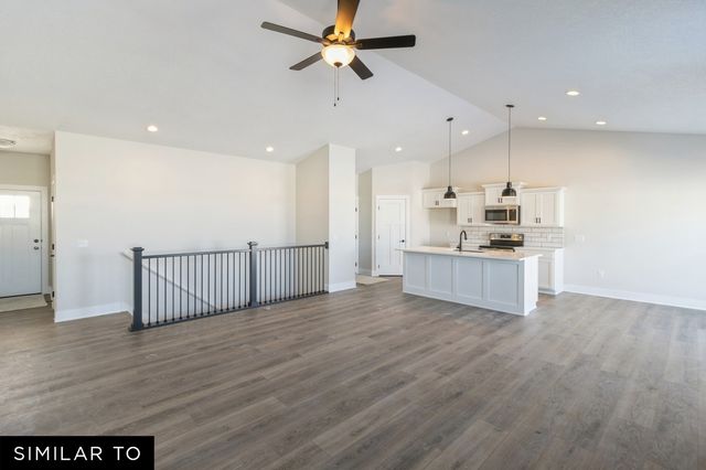 1303 Lincoln Court, Norwalk, IA 50211