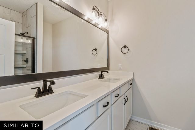 1303 Lincoln Court, Norwalk, IA 50211