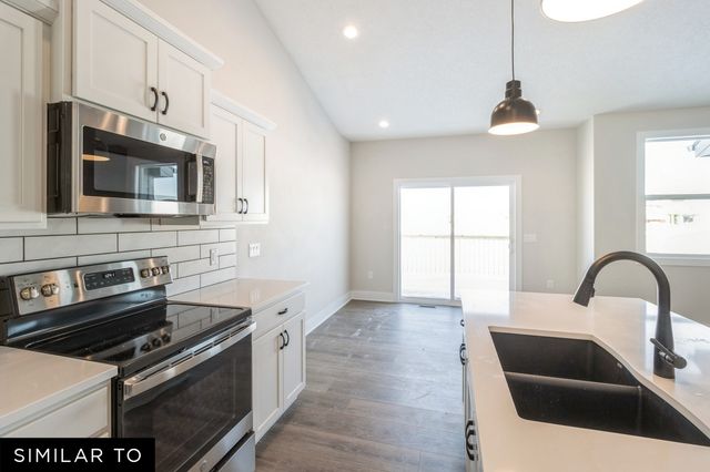 1303 Lincoln Court, Norwalk, IA 50211