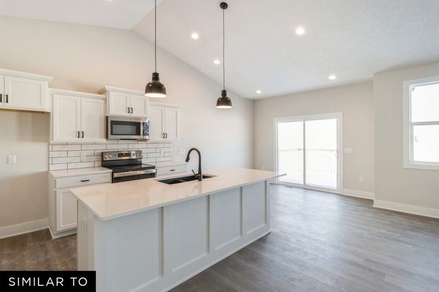 1303 Lincoln Court, Norwalk, IA 50211